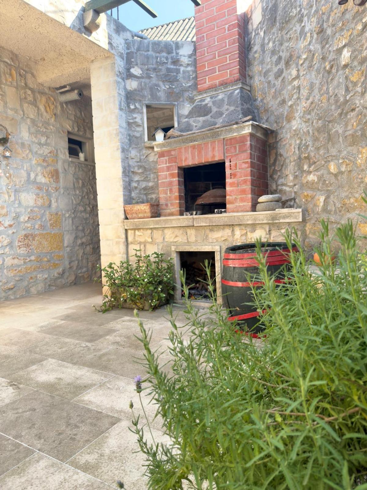 فيلا Visilo Stone House بوتشيتشا المظهر الخارجي الصورة